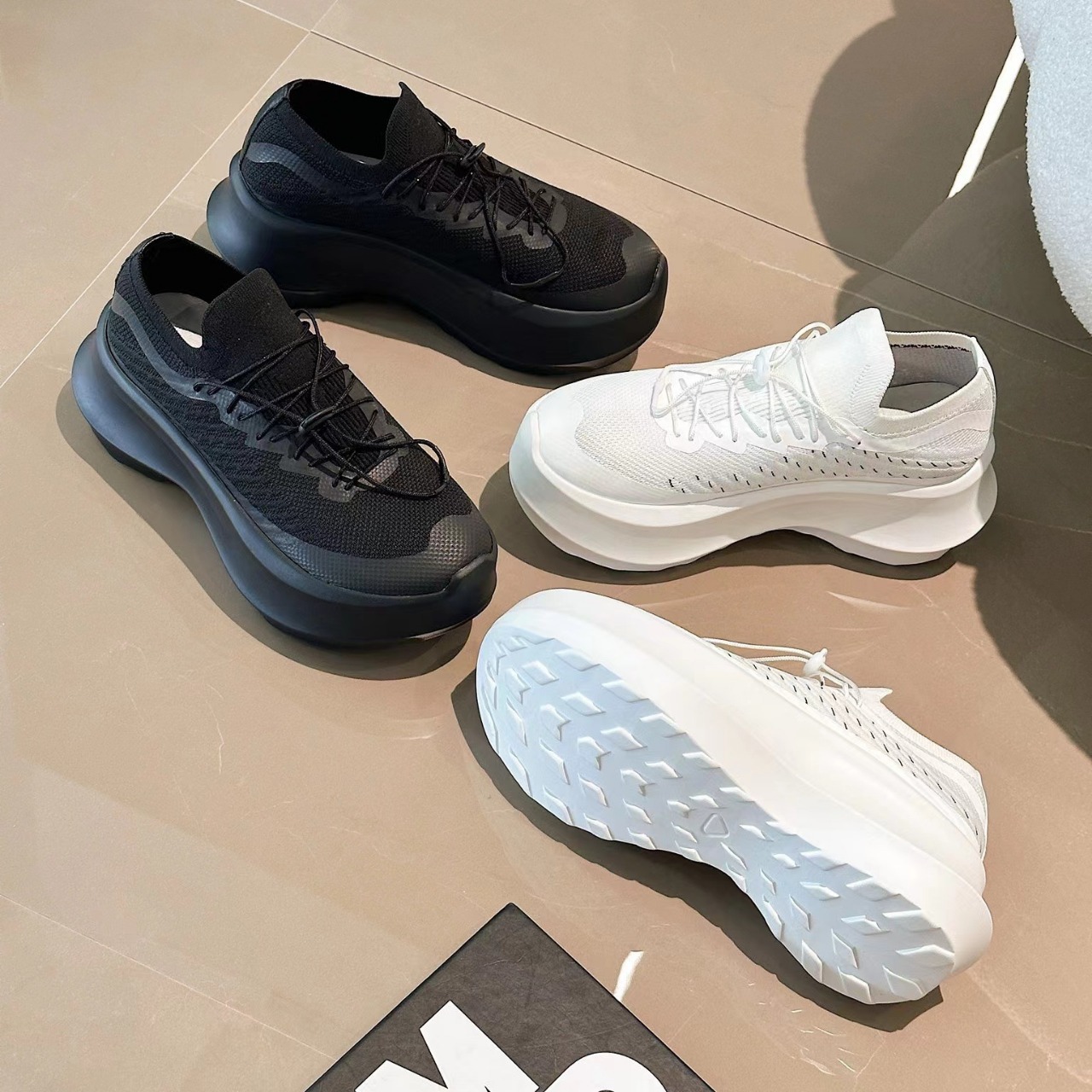 أحذية داد شبكية بنعل سميك للنس - مراجعة Men'S Shoes Hoka Sale وسعره